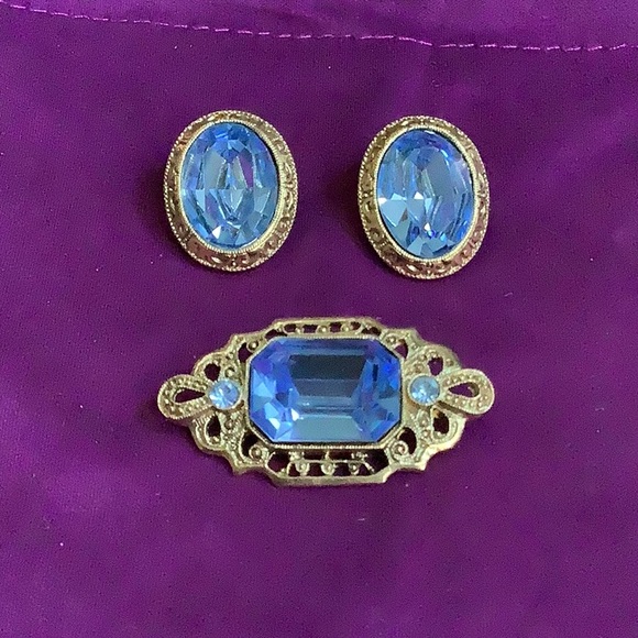 Blue Earrings with matching brooch - Picture 1 of 2
